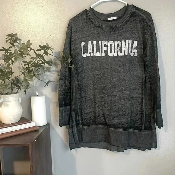 Maurice’s Women’s California Casual Sweatshirt - Picture 3 of 5